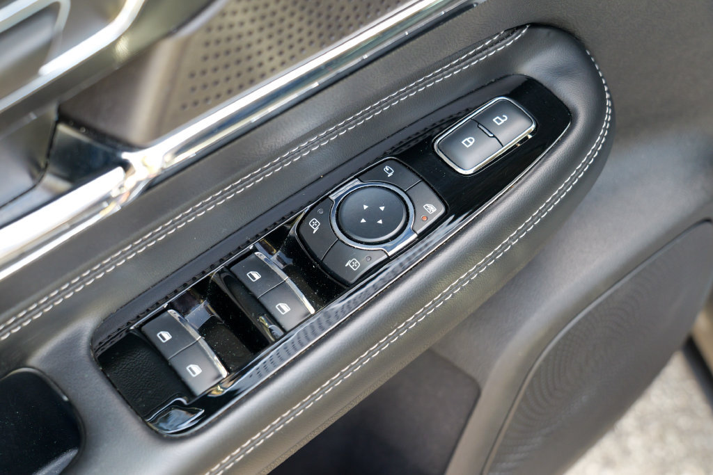 Used 2023 Lincoln Corsair AWD image 18