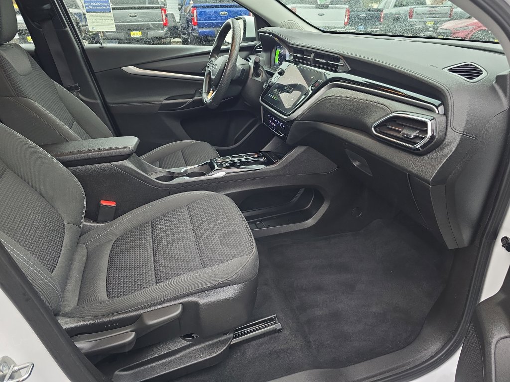 Used 2023 Chevrolet Bolt EUV LT w/ Driver Confidence Package image 16