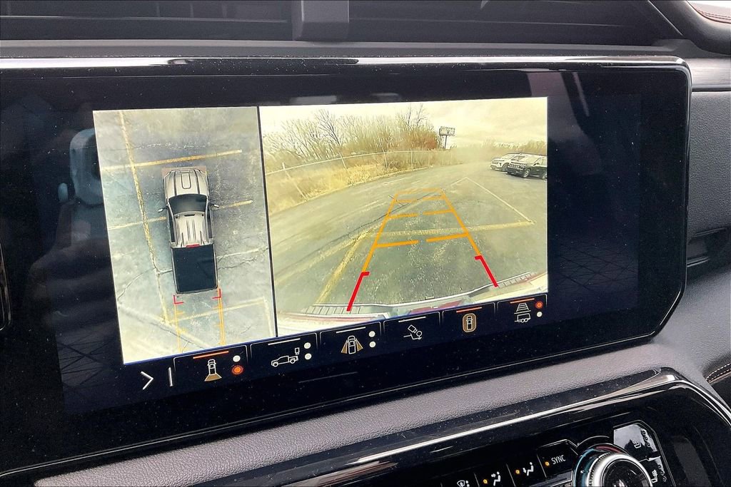 Used 2025 GMC Sierra 3500 AT4 w/ AT4 Premium Plus Package image 17