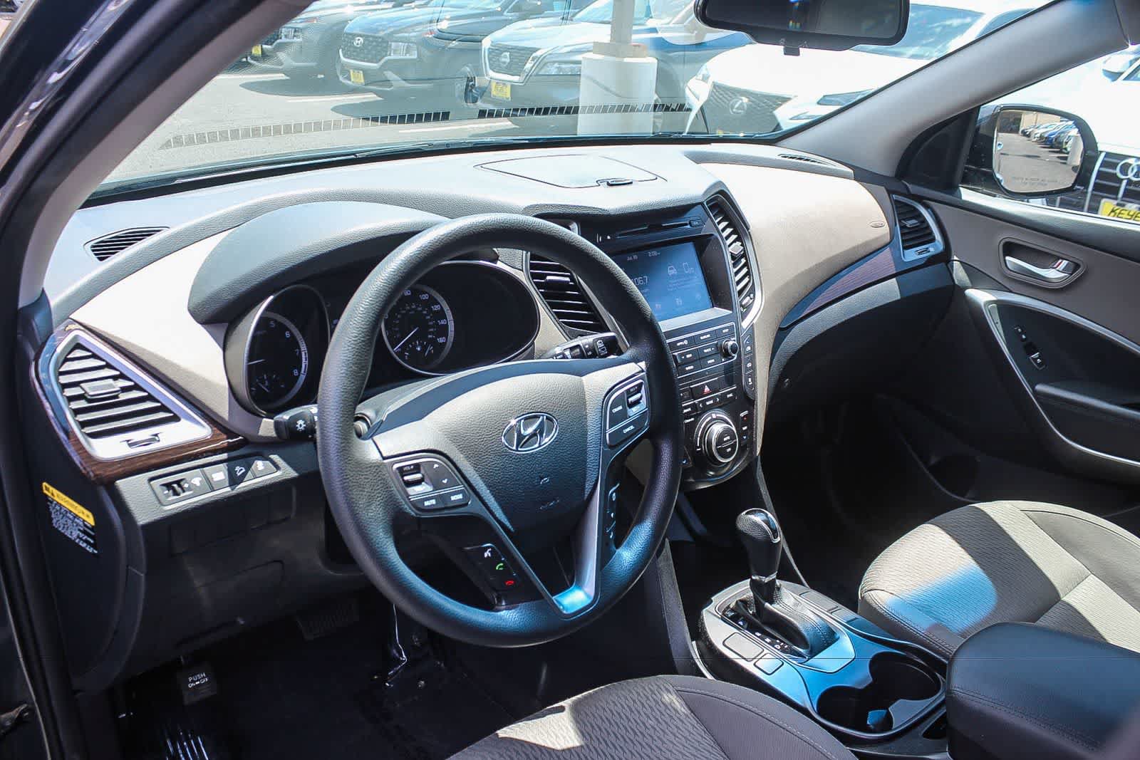 Used 2019 Hyundai Santa Fe XL SE FWD image 22