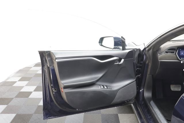 Used 2015 Tesla Model S 85D image 6