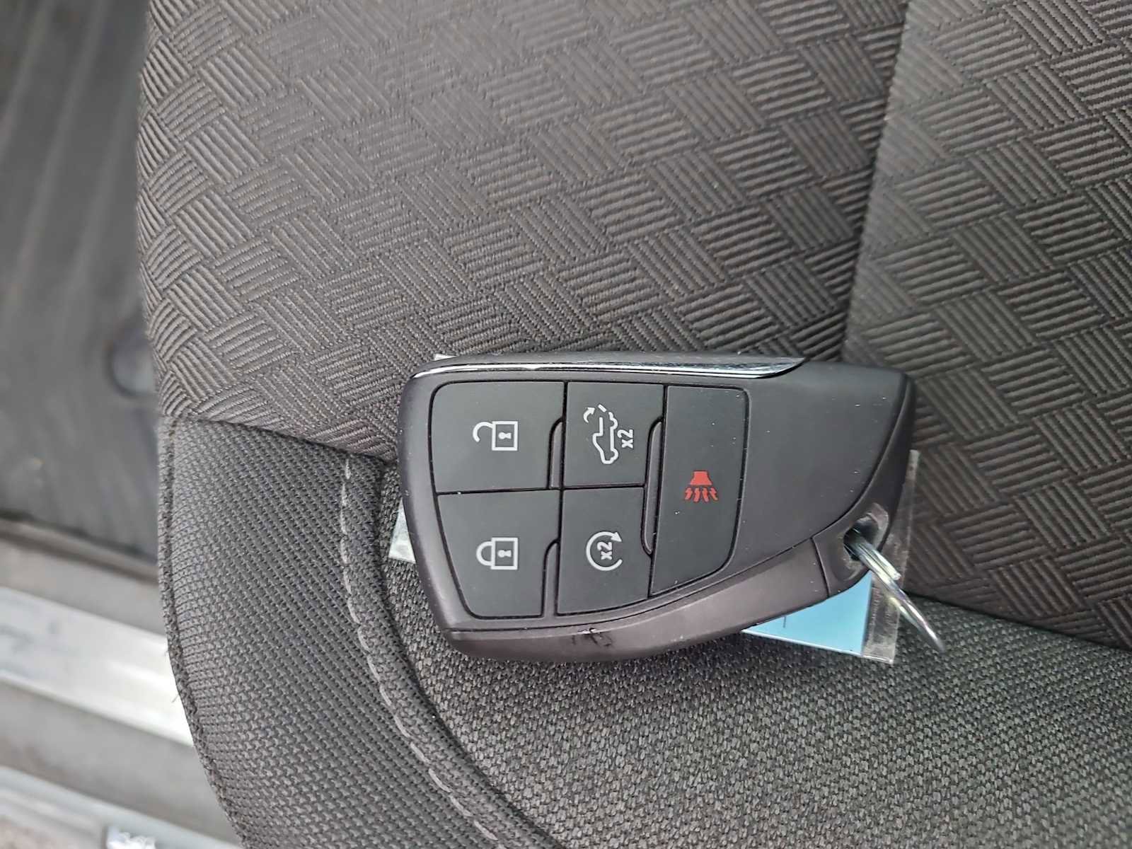 Used 2025 Chevrolet Silverado 2500 LT w/ Convenience Package image 28