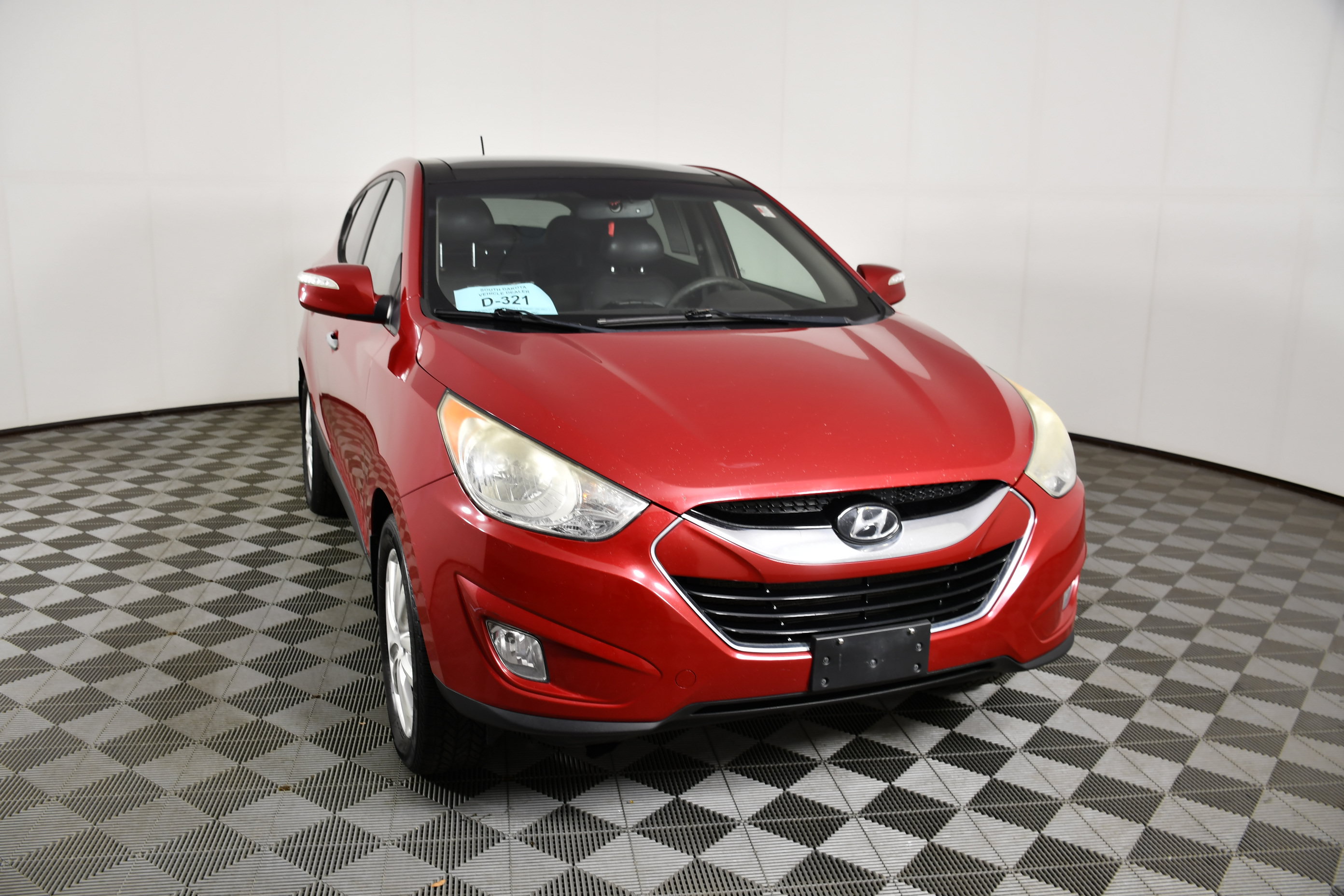 Used 2013 Hyundai Tucson Limited w/ Premium Pkg AWD/4WD image 3