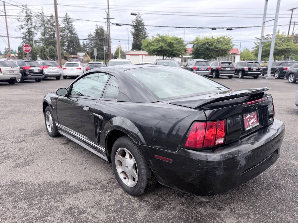 Used 2000 Ford Mustang Coupe RWD image 9