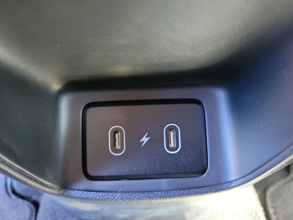 Used 2025 Hyundai Elantra SE image 9