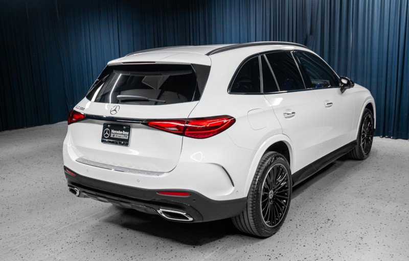 Certified 2026 Mercedes-Benz GLC 300 image 4