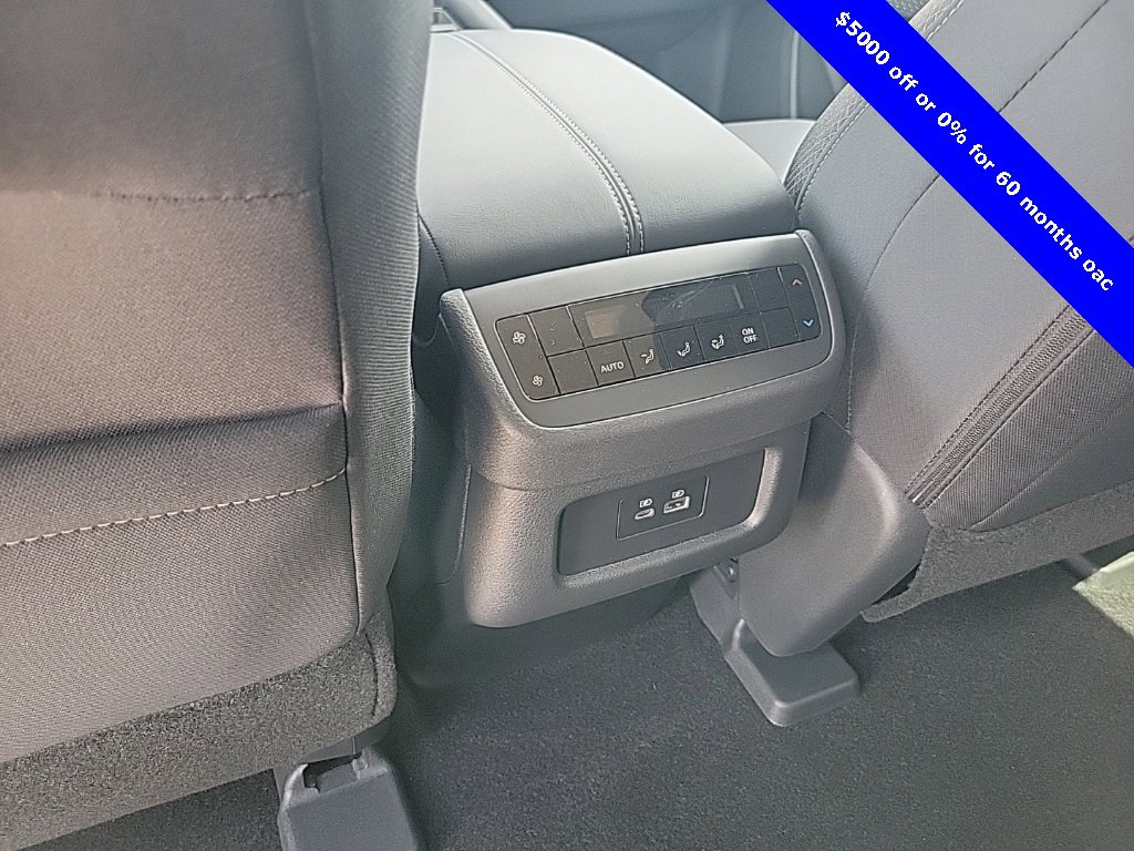 New 2025 Nissan Pathfinder SV w/ Black Appearance Package image 33