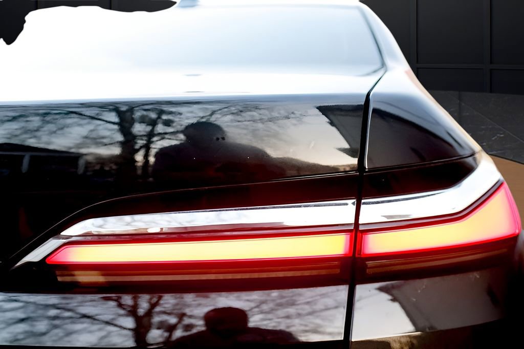Used 2023 BMW 740i w/ Parking Assistance Package image 37