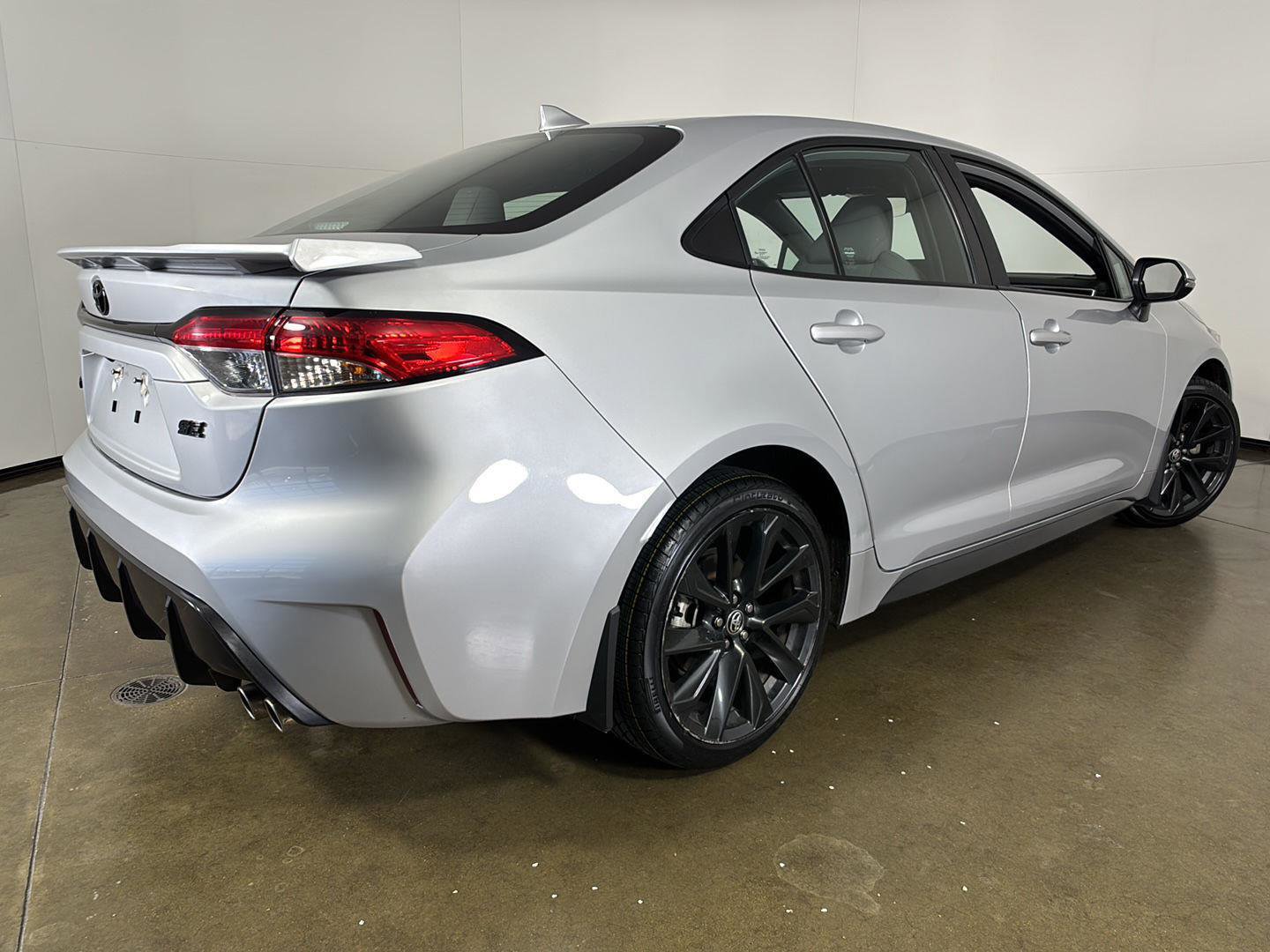 Used 2023 Toyota Corolla SE FWD image 12