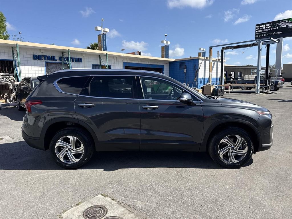 Used 2023 Hyundai Santa Fe SEL image 2
