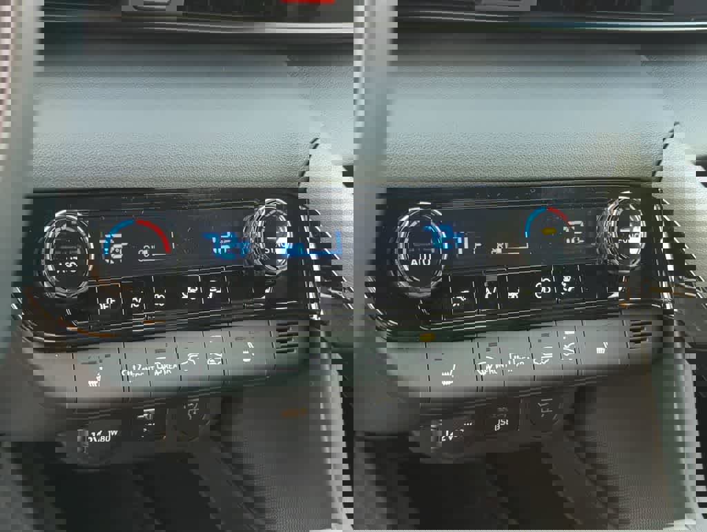 New 2026 Hyundai Elantra SEL Sport Premium image 33