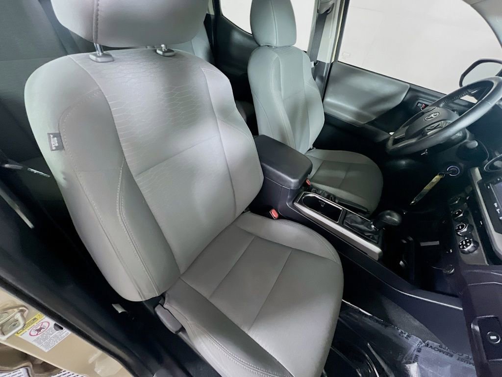 Used 2017 Toyota Tacoma SR5 image 25