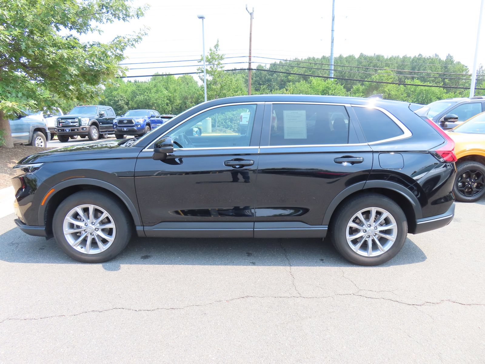 Used 2025 Honda CR-V EX-L image 8