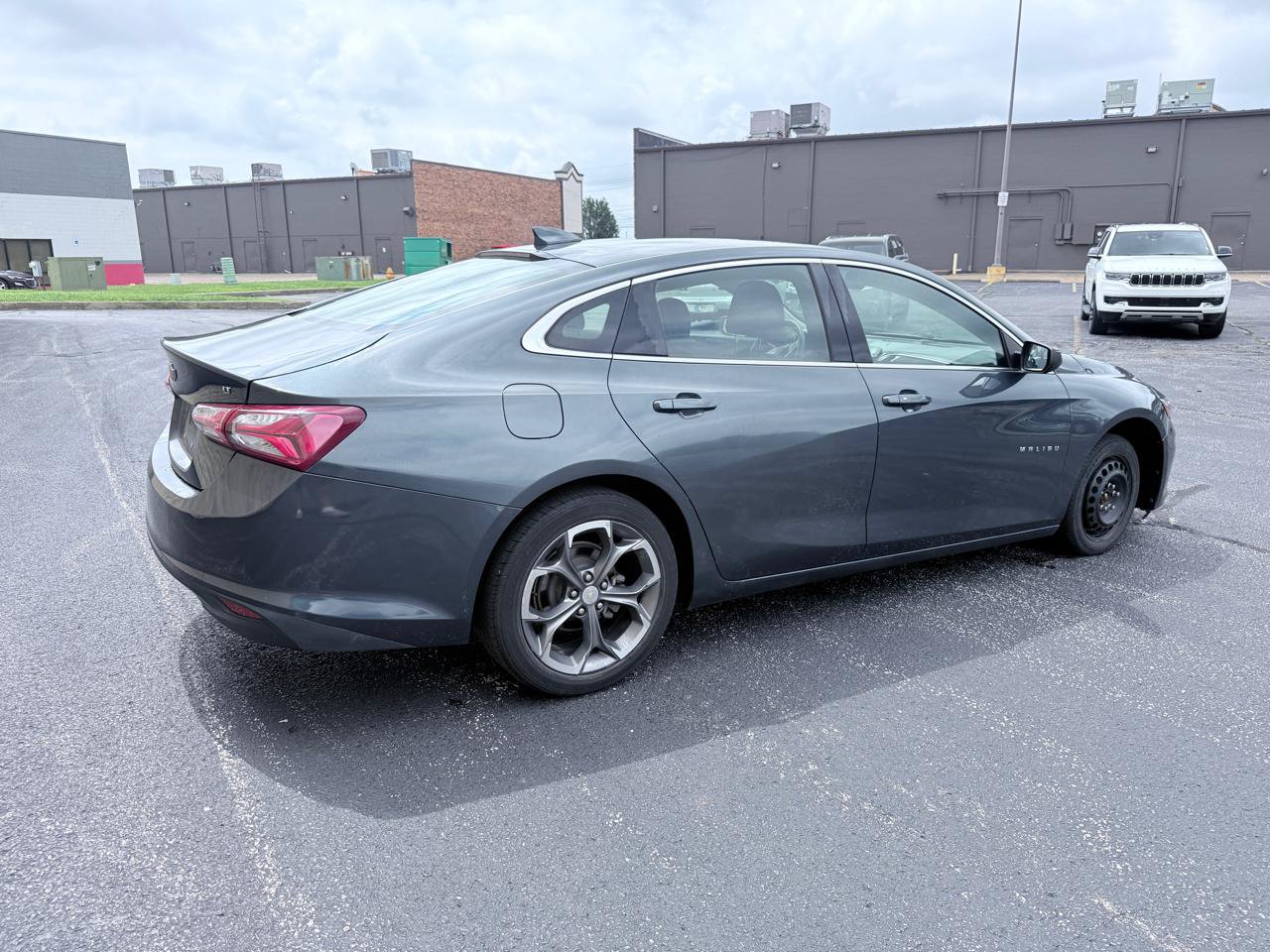 Used 2020 Chevrolet Malibu LT FWD image 5