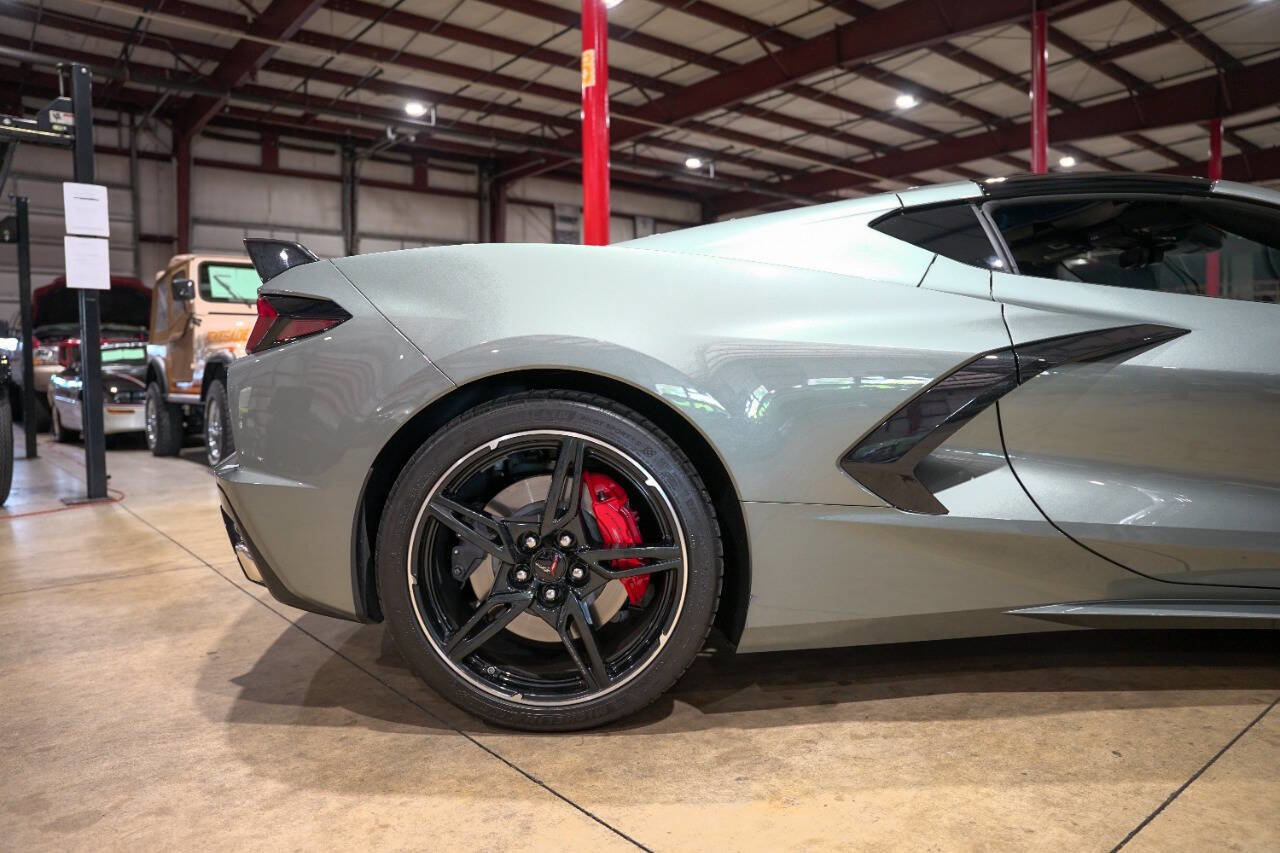 Used 2024 Chevrolet Corvette Stingray Preferred Cpe w/ Z51 Performance Package image 9