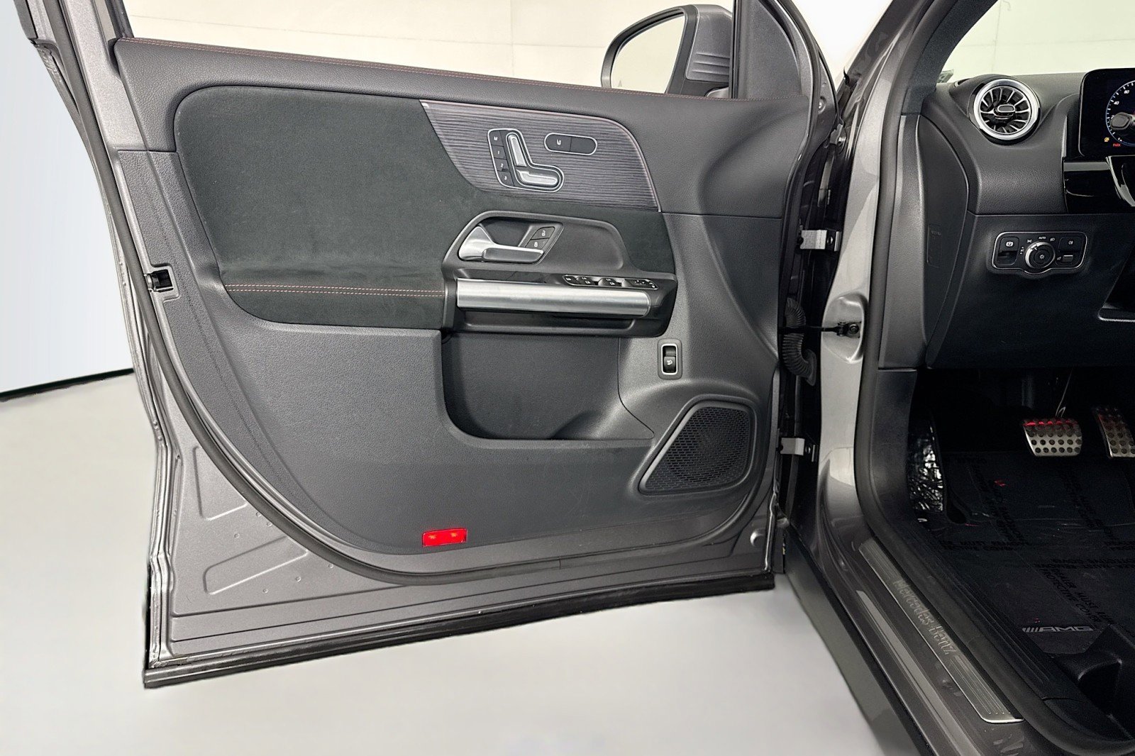 Certified 2023 Mercedes-Benz GLA 250 4MATIC image 22