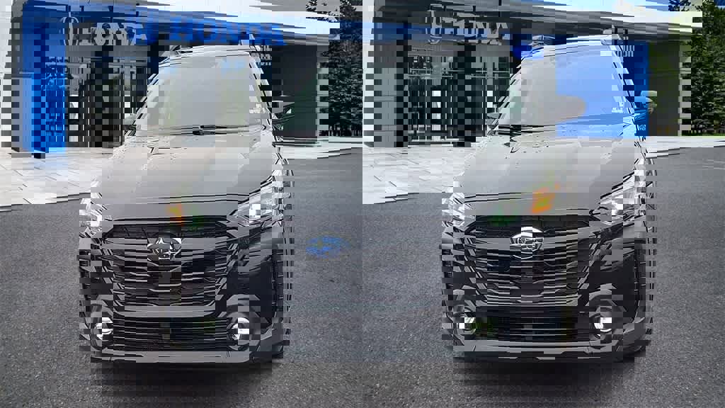 Used 2023 Subaru Outback Onyx Edition image 3