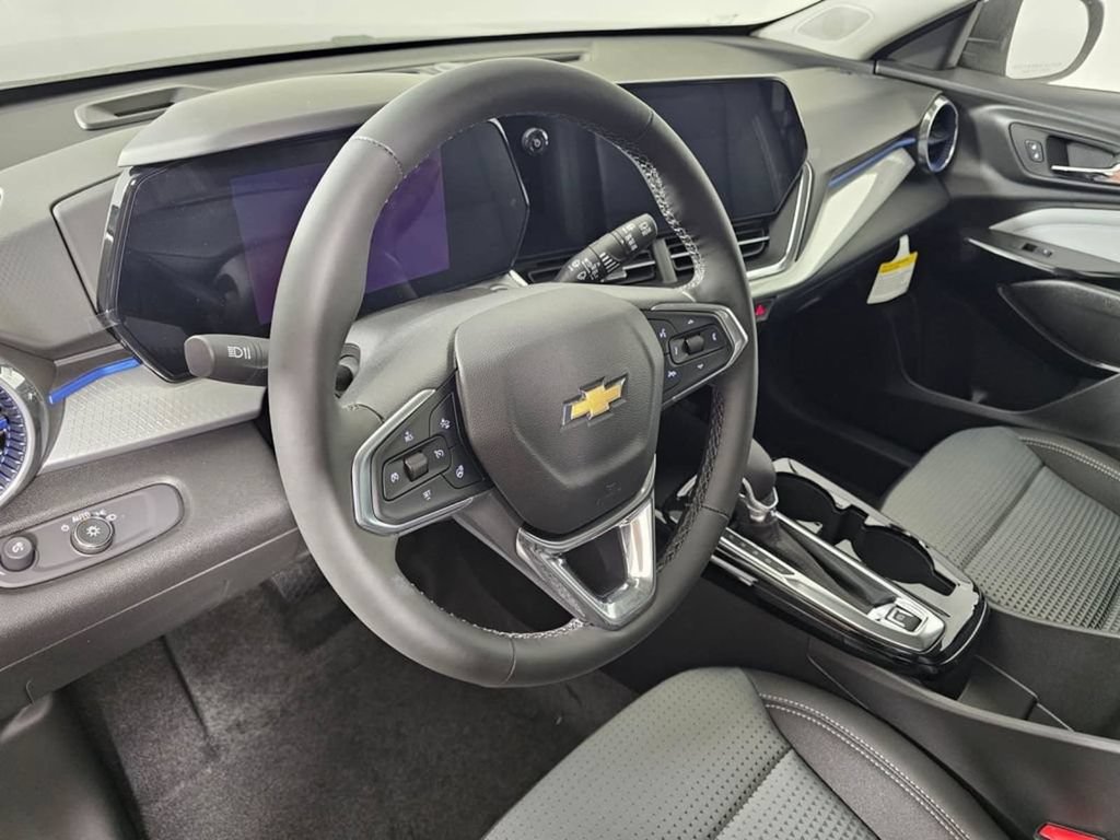 New 2026 Chevrolet Trax LT w/ LT Convenience Package FWD image 26