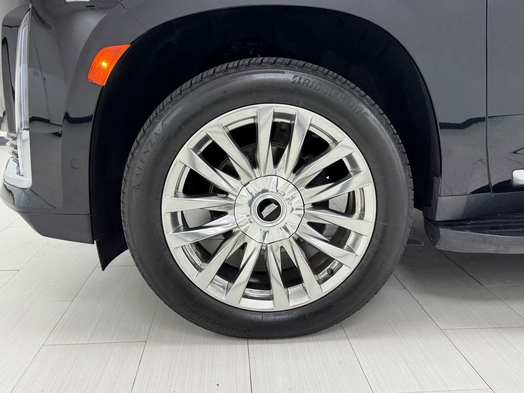 Used 2024 Cadillac Escalade ESV Premium Luxury image 45