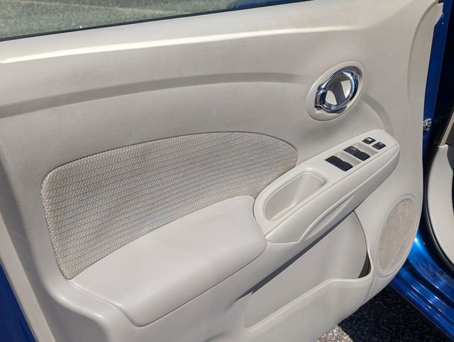 Used 2014 Nissan Versa SL image 18