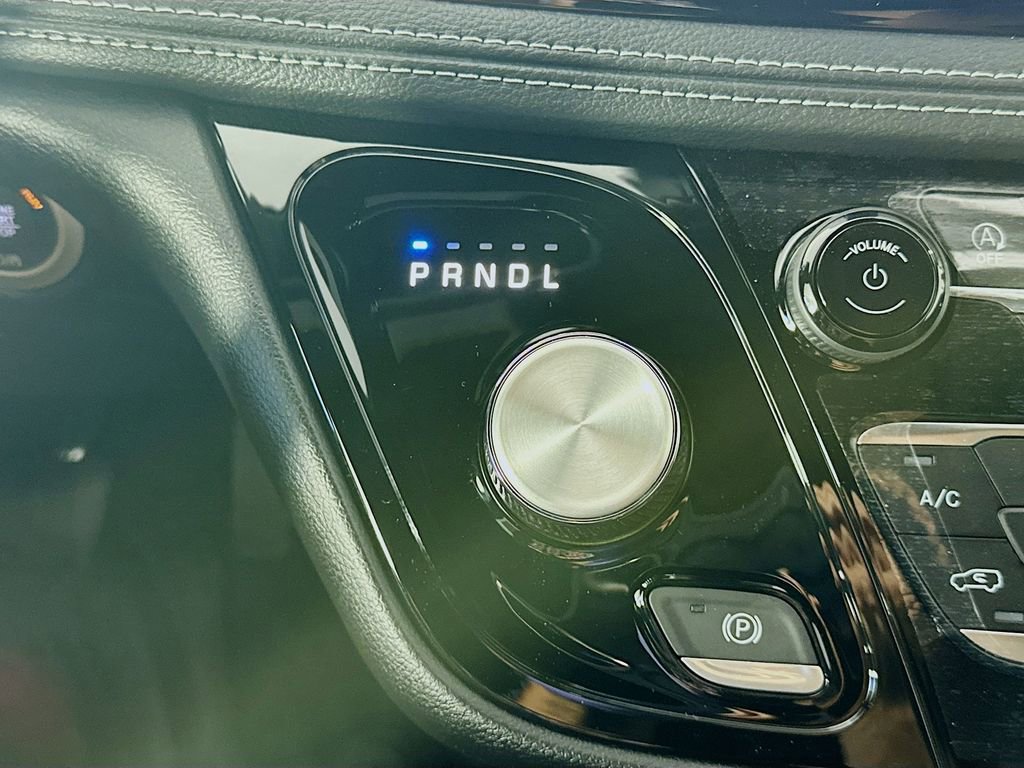 New 2027 Chrysler Pacifica Select FWD image 12