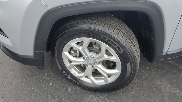 Certified 2024 Jeep Compass Latitude image 3