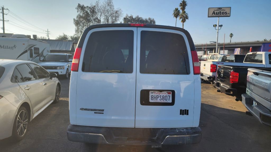 Used 2014 Chevrolet Express 2500 LT w/ LT Preferred Equipment Group image 4