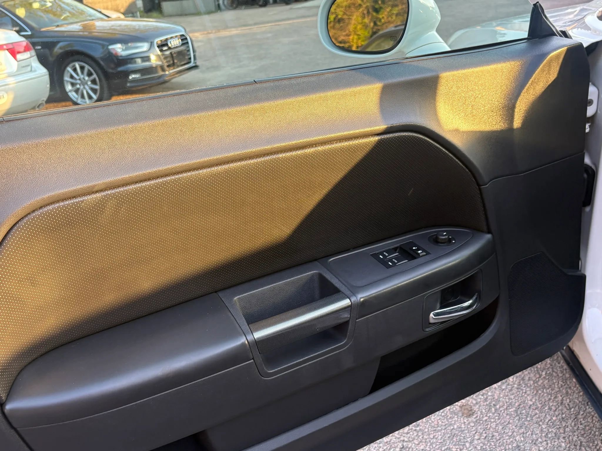 Used 2010 Dodge Challenger R/T RWD image 42