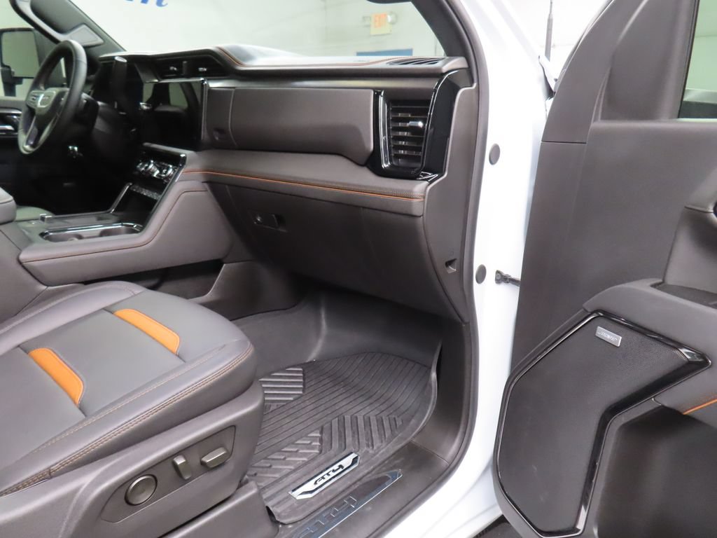 Used 2026 GMC Sierra 2500 AT4 w/ AT4 Premium Plus Package AWD/4WD image 38