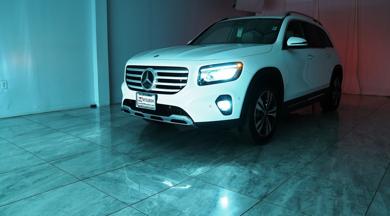 Used 2025 Mercedes-Benz GLB 250 4MATIC image 38