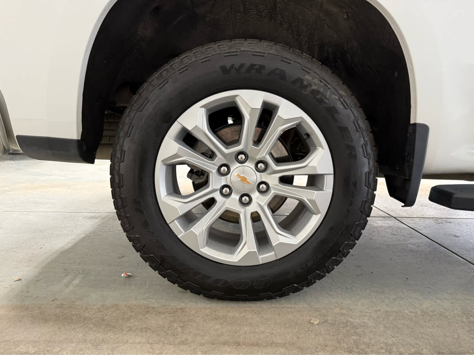 Certified 2023 Chevrolet Silverado 1500 LTZ w/ LTZ Premium Package AWD/4WD image 10
