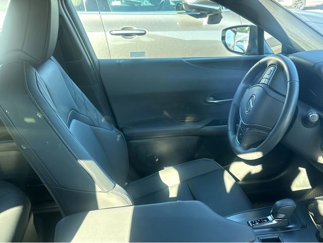 Certified 2025 Lexus UX 300h 300h image 4