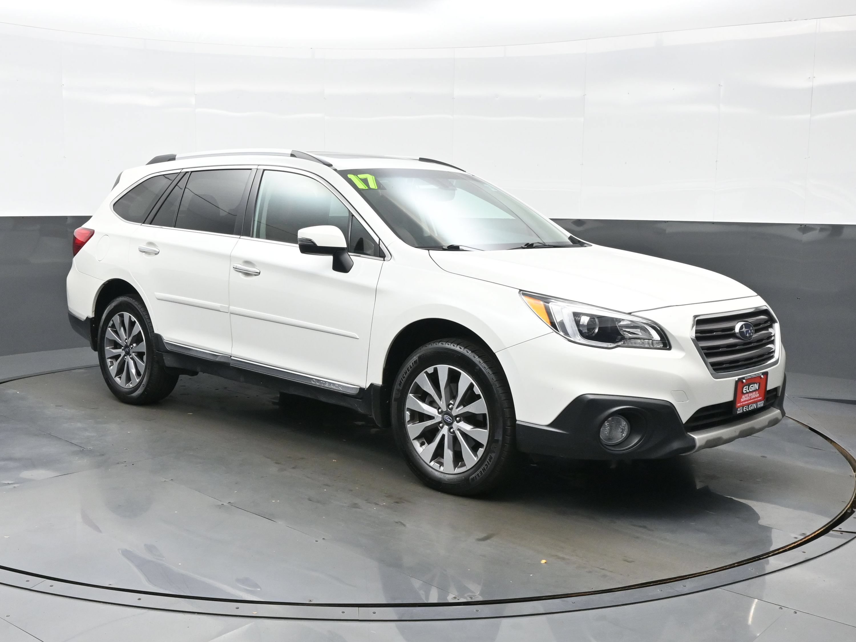 Used 2017 Subaru Outback 3.6R Touring AWD/4WD image 8