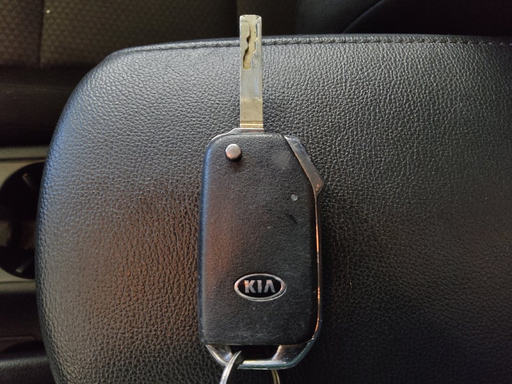 Used 2020 Kia Soul LX FWD image 32