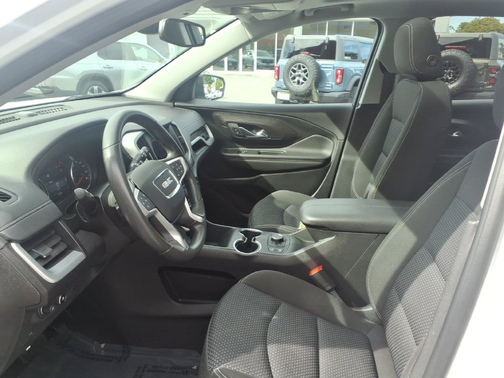 Used 2023 GMC Terrain SLE w/ Driver Convenience Package AWD/4WD image 18