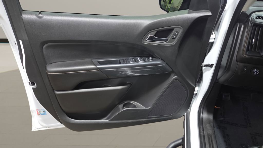 Used 2022 GMC Canyon AT4 w/ Trailering Package image 7