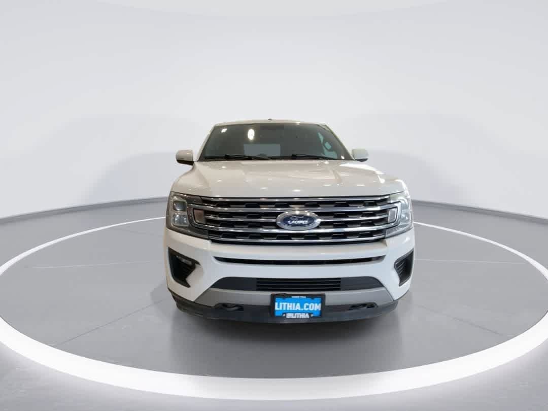 Used 2019 Ford Expedition XLT w/ Equipment Group 201A AWD/4WD image 3