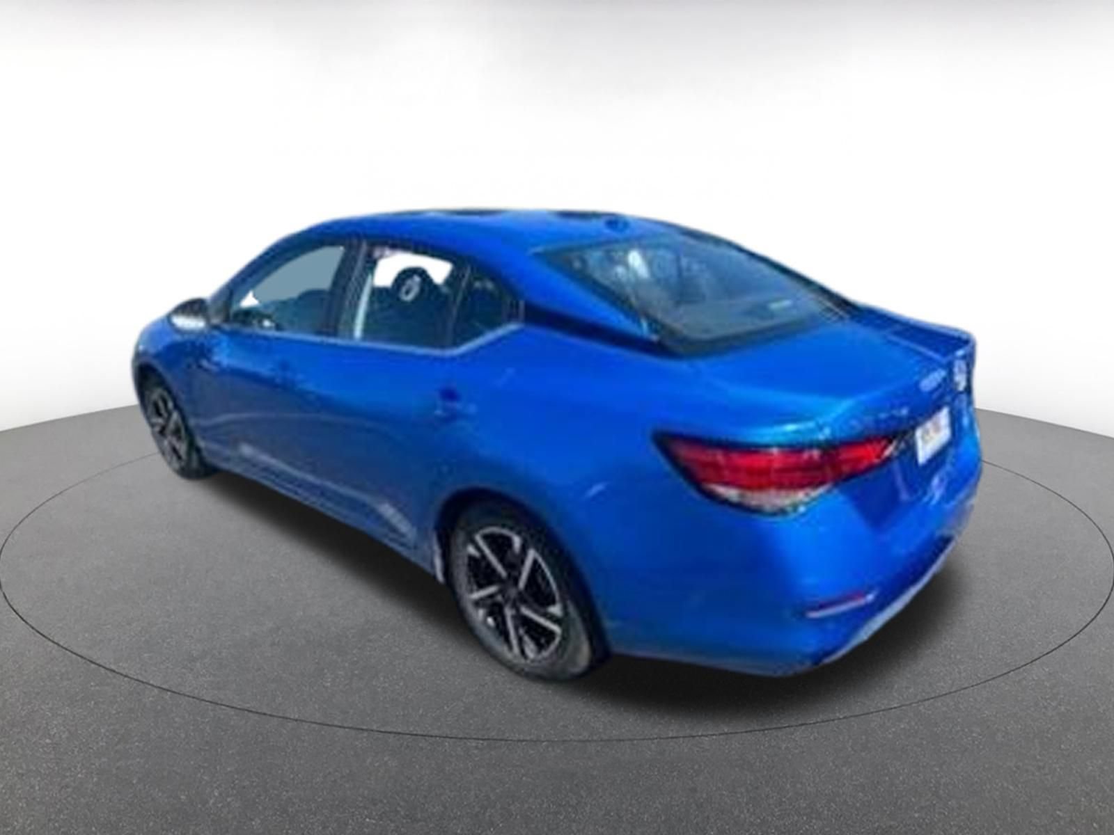 Used 2025 Nissan Sentra SV FWD image 6