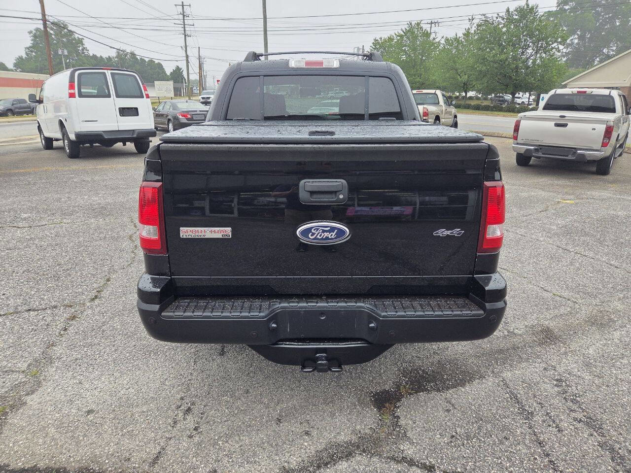 Used 2008 Ford Explorer Sport Trac XLT AWD/4WD image 4