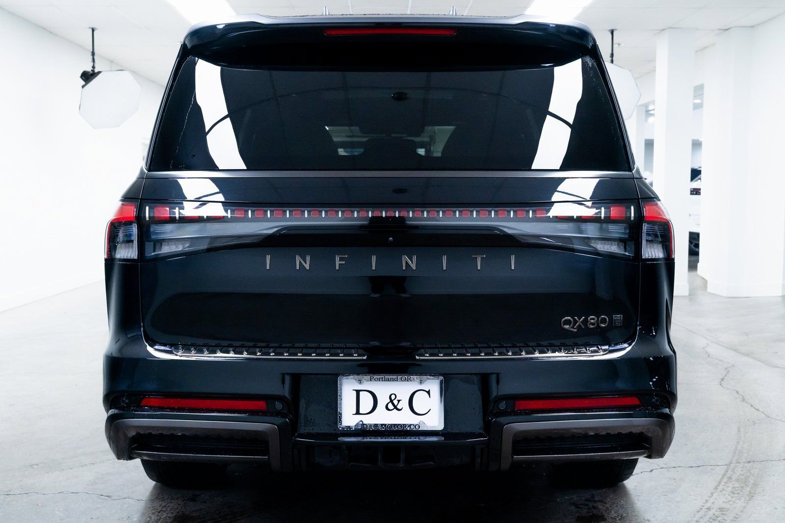 Used 2025 INFINITI QX80 Autograph w/ Autograph Exterior Package AWD/4WD image 5