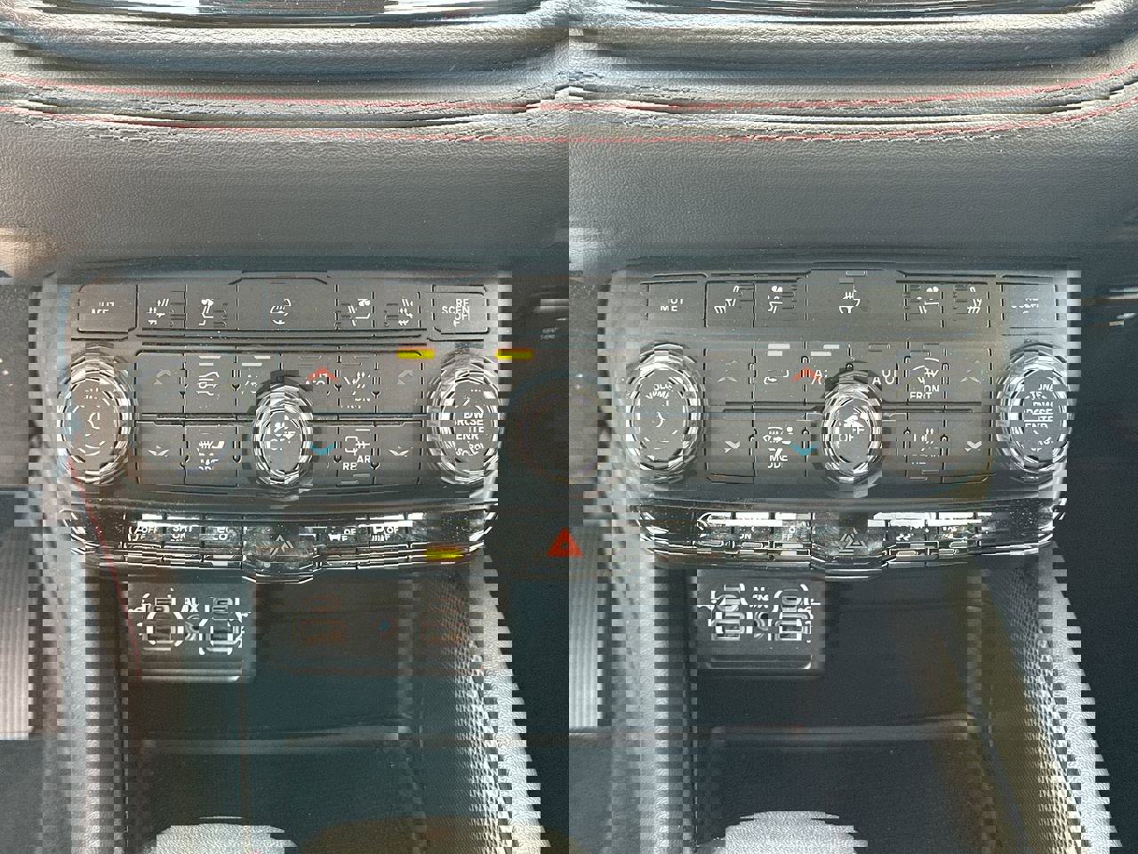 Used 2024 Dodge Durango GT image 23