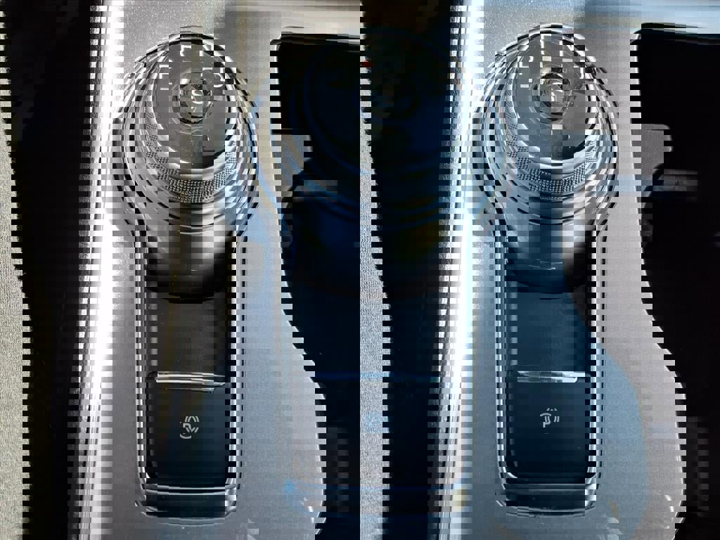 Used 2023 Ford Edge SEL w/ Convenience Package image 18