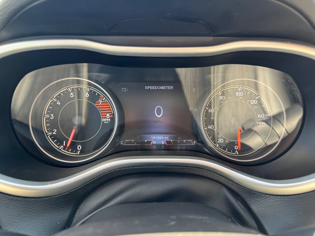 Used 2017 Jeep Cherokee Trailhawk AWD/4WD image 27