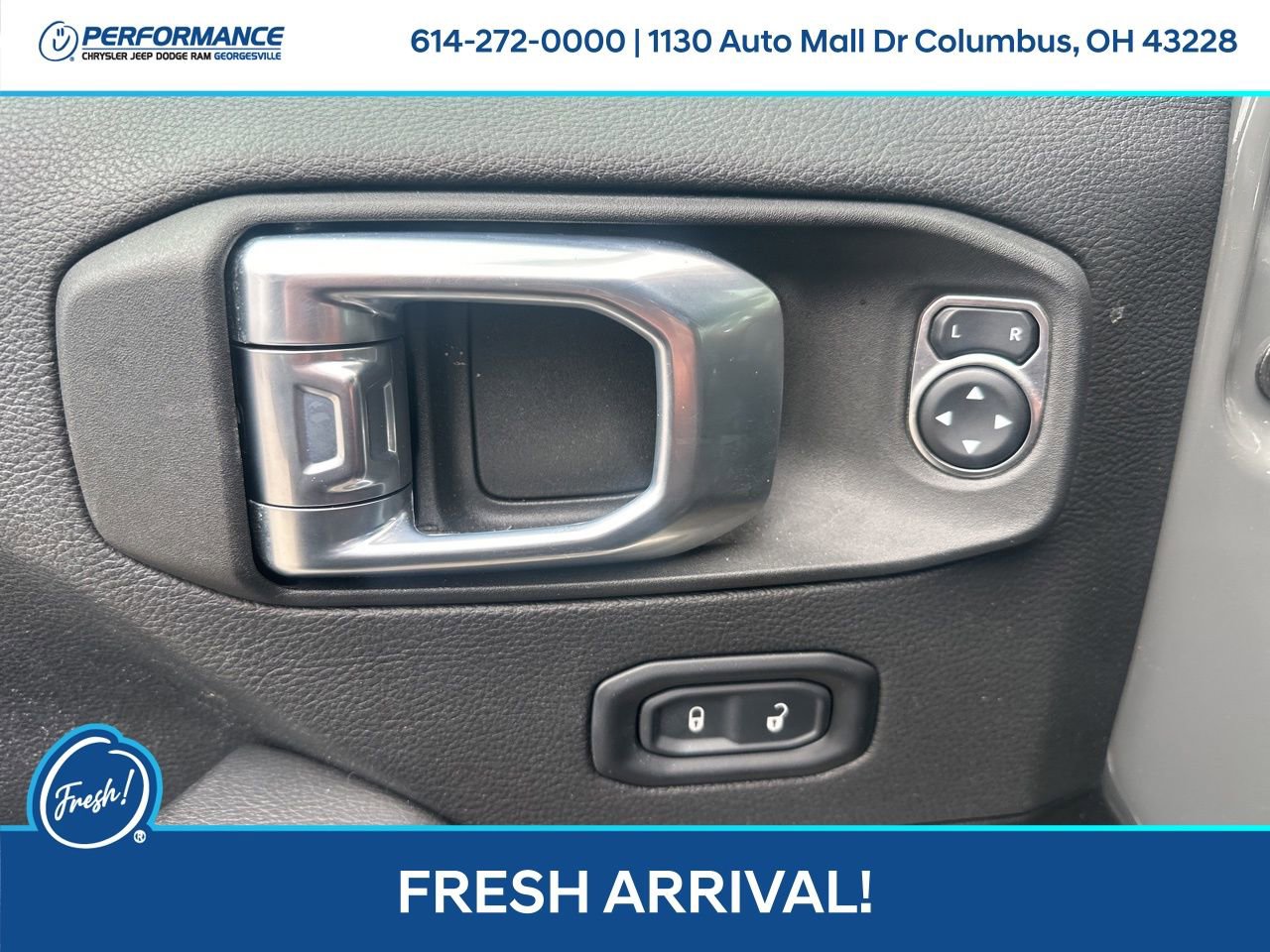 Used 2022 Jeep Wrangler Unlimited Rubicon w/ Xtreme Recon 35" Tire Package image 11