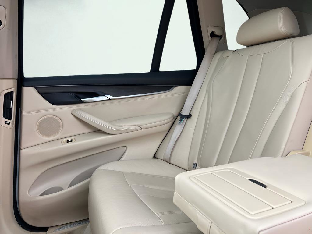 Used 2015 BMW X5 xDrive35d image 20