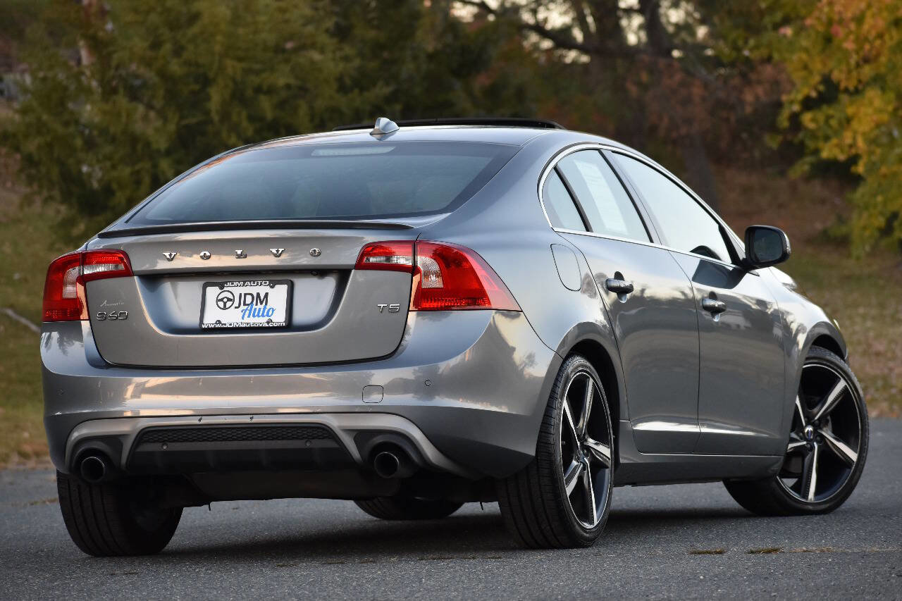 Used 2016 Volvo S60 T5 R-Design image 5
