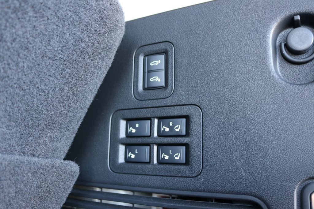 Certified 2025 INFINITI QX80 Sensory image 32