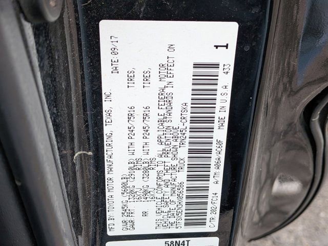 Used 2017 Toyota Tacoma SR5 AWD/4WD image 12