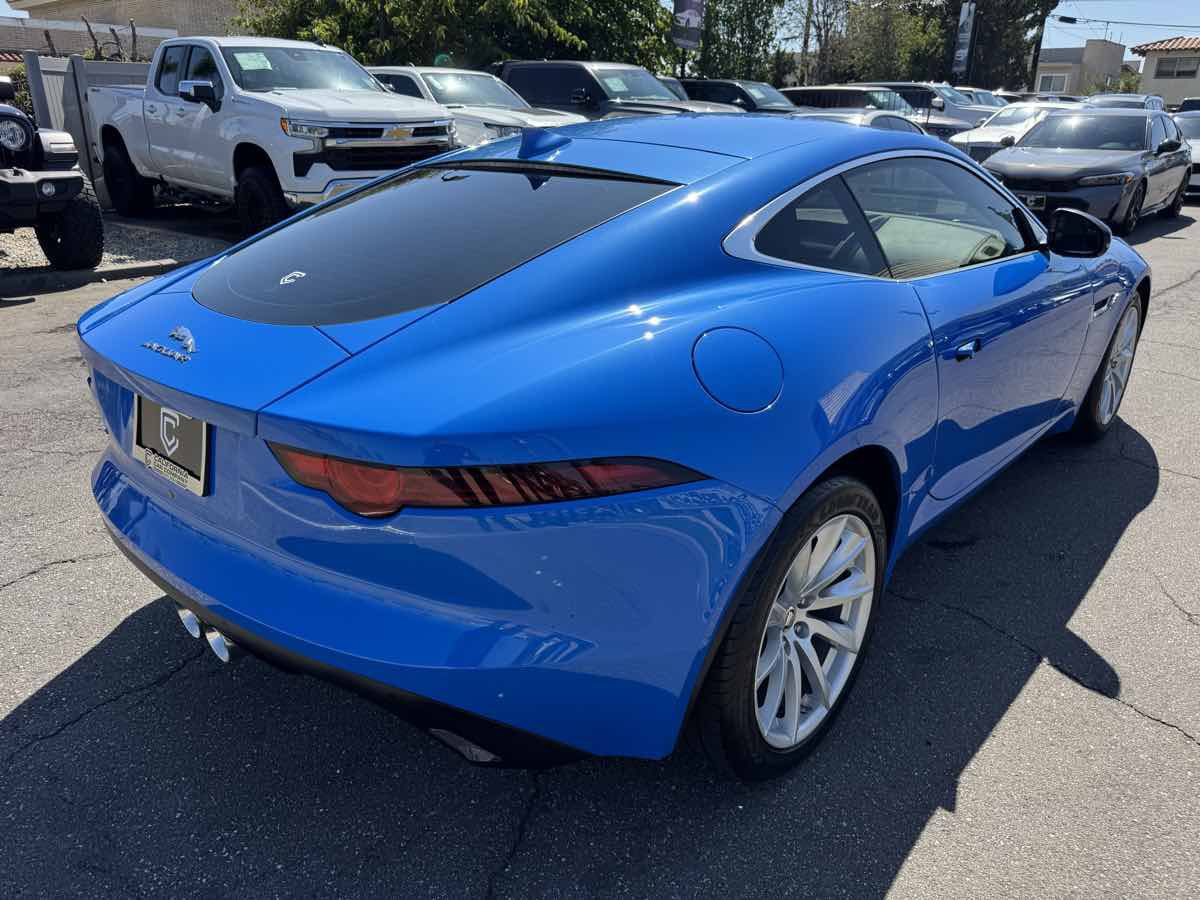 Used 2018 Jaguar F-TYPE Coupe RWD image 7