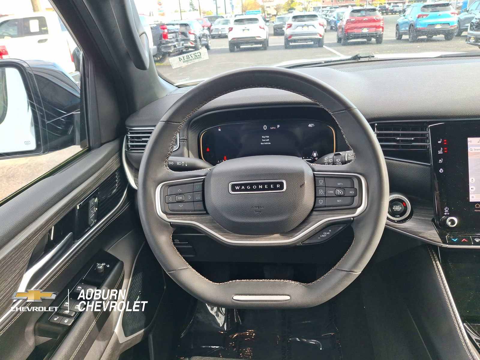 Used 2023 Jeep Wagoneer L Series II AWD/4WD image 10